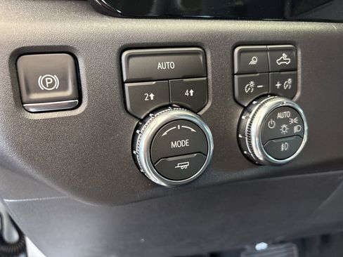 New 2026 GMC Sierra 1500 SLT AWD/4WD image 14