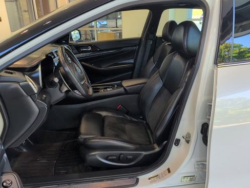Used 2020 Nissan Maxima SR w/ Sport Mat Group image 12