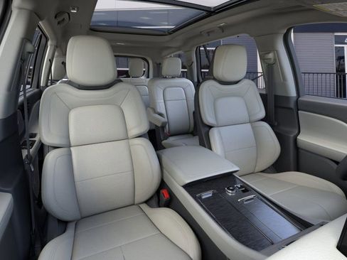 New 2025 Lincoln Aviator Reserve w/ Equipment Group 201A image 10