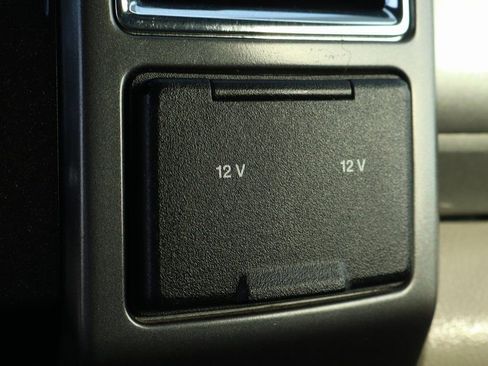 Used 2017 Ford F550 2WD Regular Cab Super Duty image 41