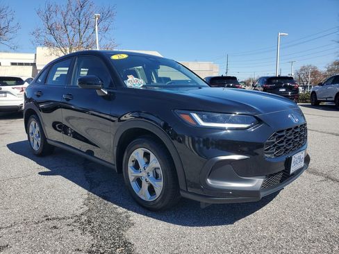 Used 2025 Honda HR-V LX image 3