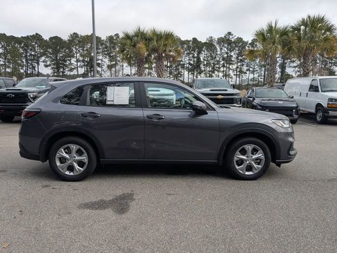 Used 2023 Honda HR-V LX image 3