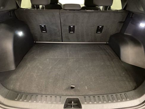 Used 2025 Chevrolet Equinox LT AWD/4WD image 8