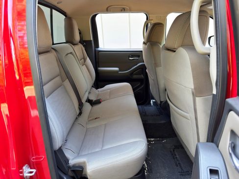 Used 2022 Nissan Frontier SV image 28