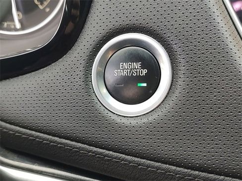 Used 2022 Cadillac XT5 Premium Luxury image 29