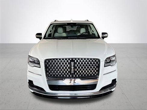 Used 2023 Lincoln Navigator Black Label AWD/4WD image 3