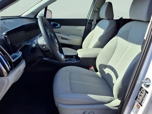 New 2025 Kia Sorento S FWD image 15