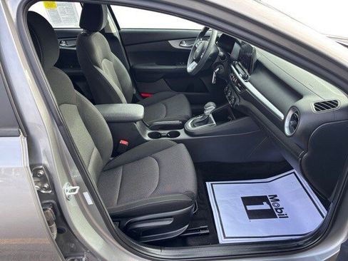 Used 2023 Kia Forte LXS image 12
