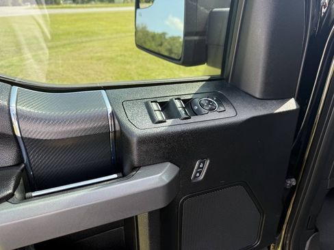 Used 2018 Ford F150 XLT w/ Equipment Group 302A Luxury AWD/4WD image 15