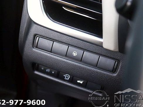 Certified 2024 Nissan Rogue SL FWD image 26