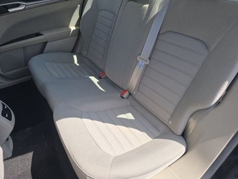 Used 2020 Ford Fusion SE w/ Fleet SE Value Package FWD image 14