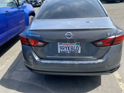 Used 2022 Nissan Altima 2.5 SV FWD image 7