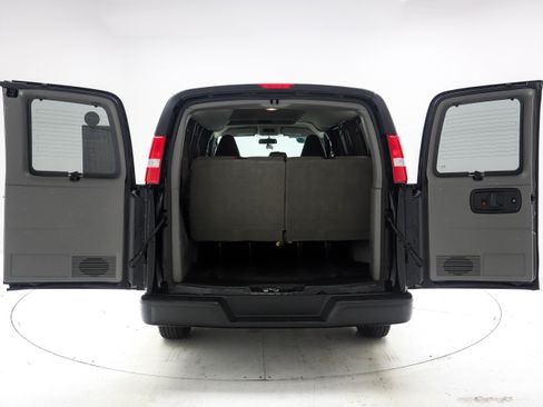Used 2020 Chevrolet Express 2500 LS w/ Driver Convenience Package RWD image 9