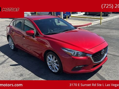 Used 2017 MAZDA MAZDA3 Touring FWD image 4