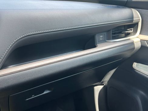 Used 2024 Toyota Grand Highlander AWD image 38