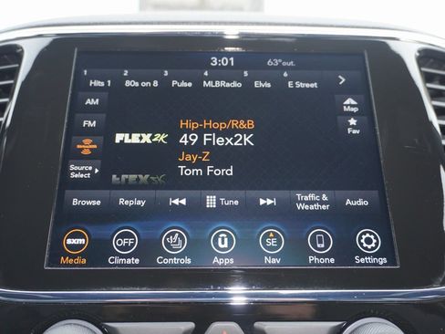 Used 2022 Jeep Grand Cherokee Laredo X image 16