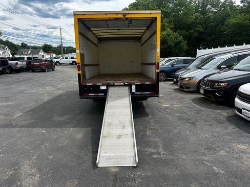 Used 2019 GMC Savana 3500 Extended w/ Driver Convenience Package RWD image 9