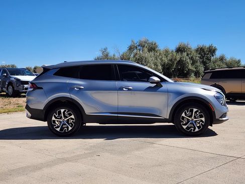 Certified 2024 Kia Sportage EX AWD/4WD image 4