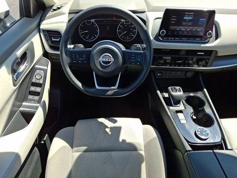 Used 2024 Nissan Rogue SV AWD/4WD image 14