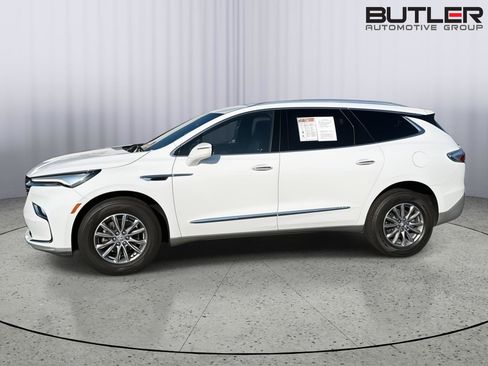 Used 2024 Buick Enclave Essence w/ LPO, Floor Liner Package FWD image 3