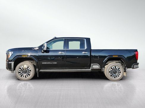 Used 2024 GMC Sierra 3500 Denali Ultimate AWD/4WD image 2