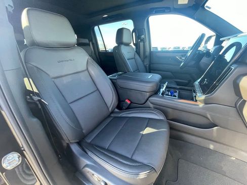 New 2026 GMC Yukon XL Denali w/ Sun & Power Step Package image 27
