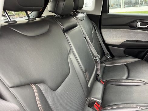 Used 2022 Jeep Compass Latitude w/ Sun and Sound Group image 41