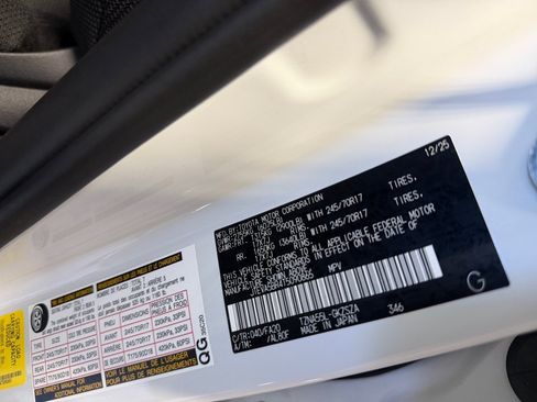 Certified 2026 Toyota 4Runner SR5 AWD/4WD image 39