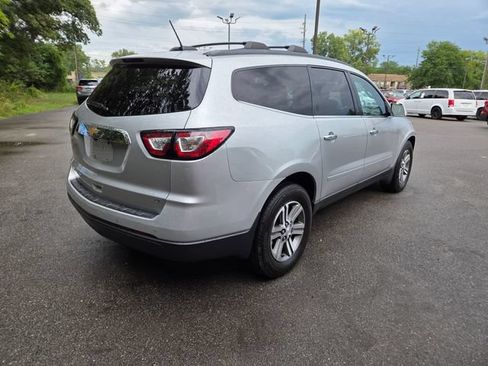 Used 2017 Chevrolet Traverse LT AWD/4WD image 6