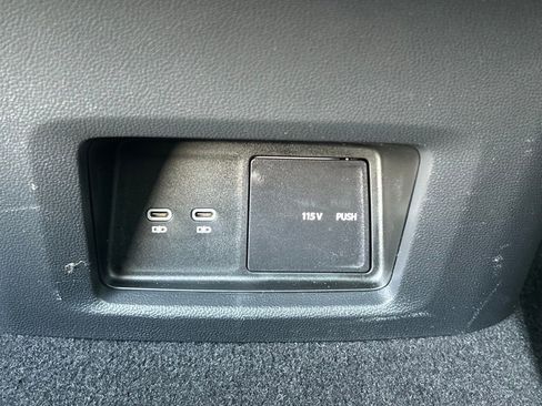 Used 2025 Volkswagen Atlas SE w/ Panoramic Sunroof Package image 62