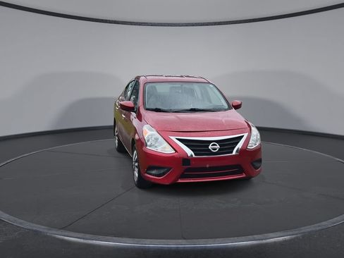 Used 2018 Nissan Versa SV FWD image 3