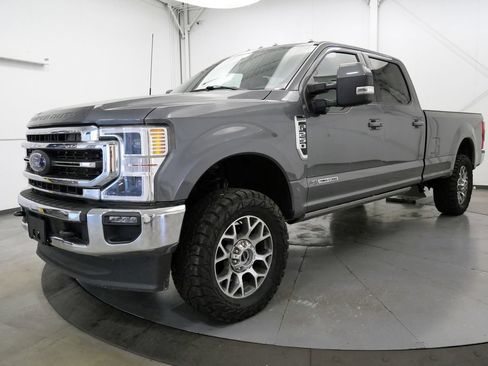 Used 2022 Ford F250 Lariat w/ Lariat Ultimate Package AWD/4WD image 3