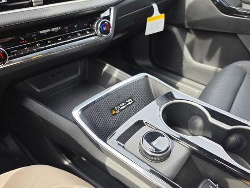 New 2026 Chevrolet Equinox LT image 42