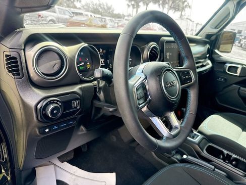 Used 2023 Jeep Wrangler Unlimited Rubicon 4xe w/ Steel Bumper Group image 10