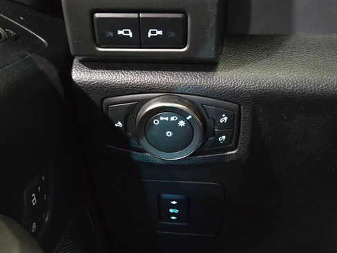 Used 2017 Ford F150 Raptor w/ Equipment Group 802A Luxury image 27