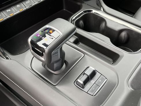 Used 2024 GMC Sierra 1500 AT4X image 19