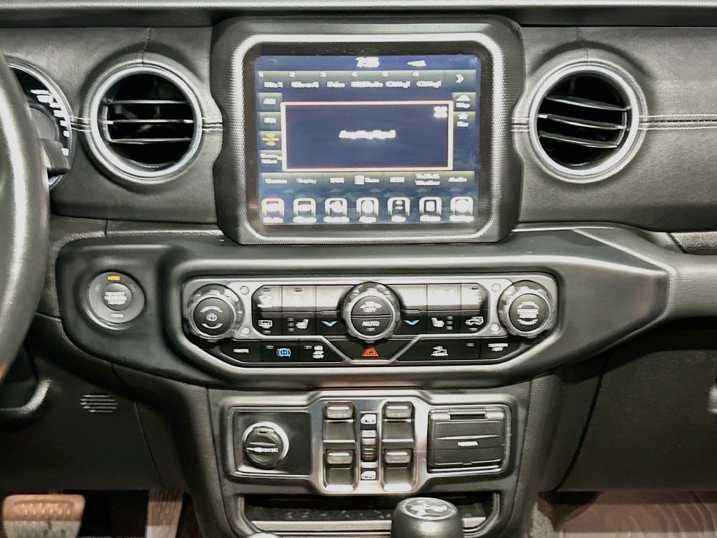 Used 2023 Jeep Wrangler Unlimited Sahara w/ Cold Weather Group AWD/4WD image 11