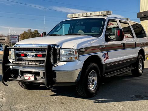 Used 2005 Ford Excursion XLT image 8