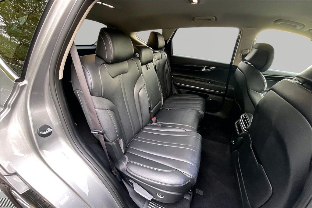 Used 2025 Genesis GV80 2.5T Standard AWD/4WD image 27