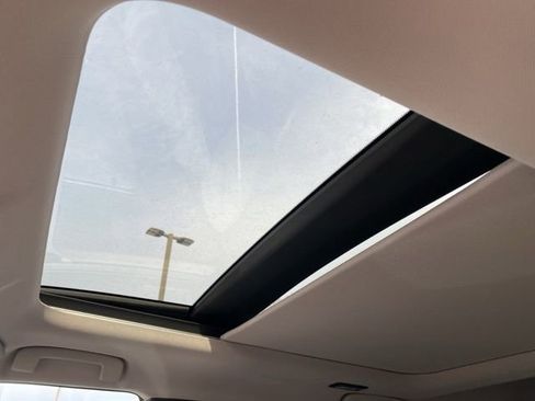 New 2025 Mitsubishi Outlander SE image 34