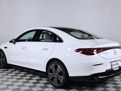 Used 2026 Mercedes-Benz CLA 250+ image 4