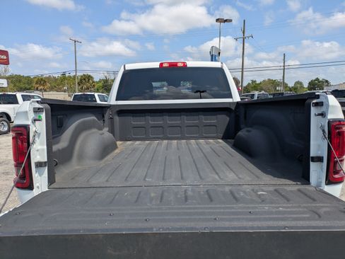 Used 2025 RAM 2500 Big Horn AWD/4WD image 13