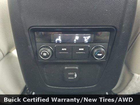 Certified 2022 Buick Enclave Essence image 26