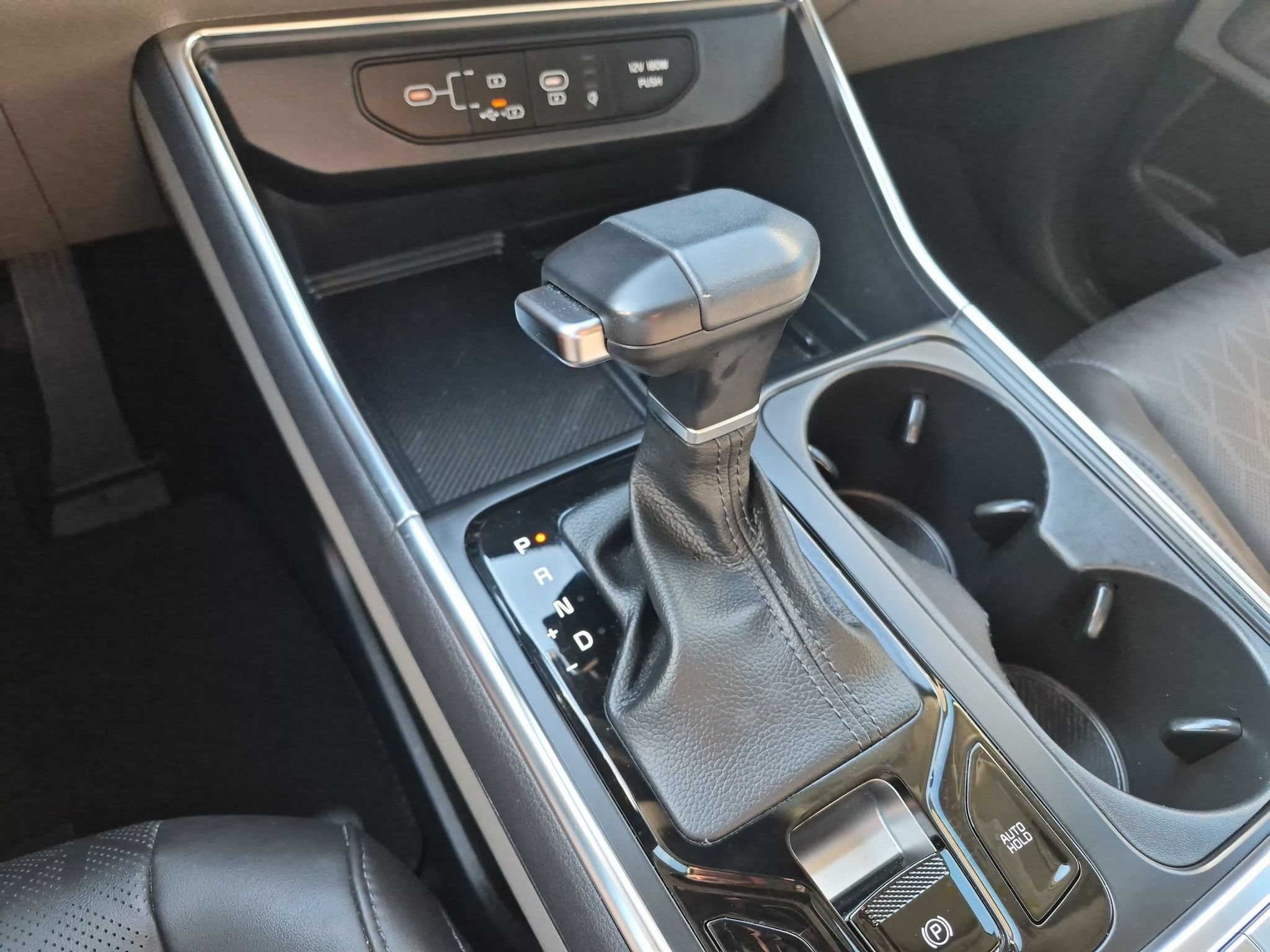 Used 2025 Kia Carnival SX FWD image 12