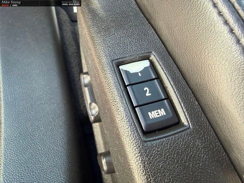 Used 2013 Buick LaCrosse Premium w/ Entertainment Package FWD image 18