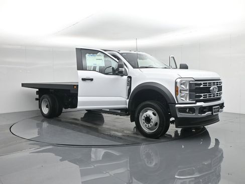New 2025 Ford F450 XL w/ XL Chrome Package image 27