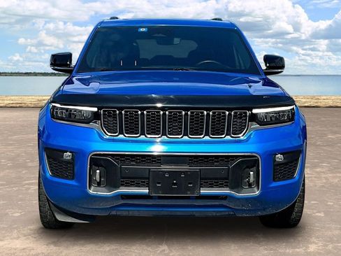 Used 2023 Jeep Grand Cherokee Overland AWD/4WD image 2