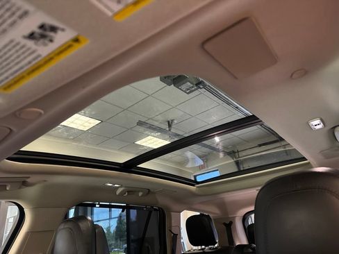 Used 2023 Lincoln Aviator Grand Touring w/ Equipment Group 301A AWD/4WD image 44