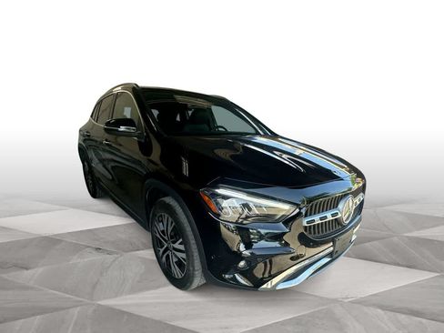 Used 2025 Mercedes-Benz GLA 250 4MATIC image 2