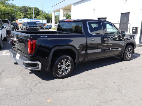 Used 2025 GMC Sierra 1500 SLT AWD/4WD image 10